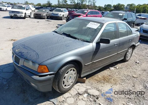 1994 BMW 318 I из США, поврежденный, VIN WBACA5324RFG10398